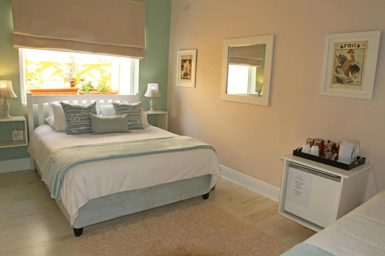 Dolphin Inn Guesthouse Cape Town Bed & Breakfast