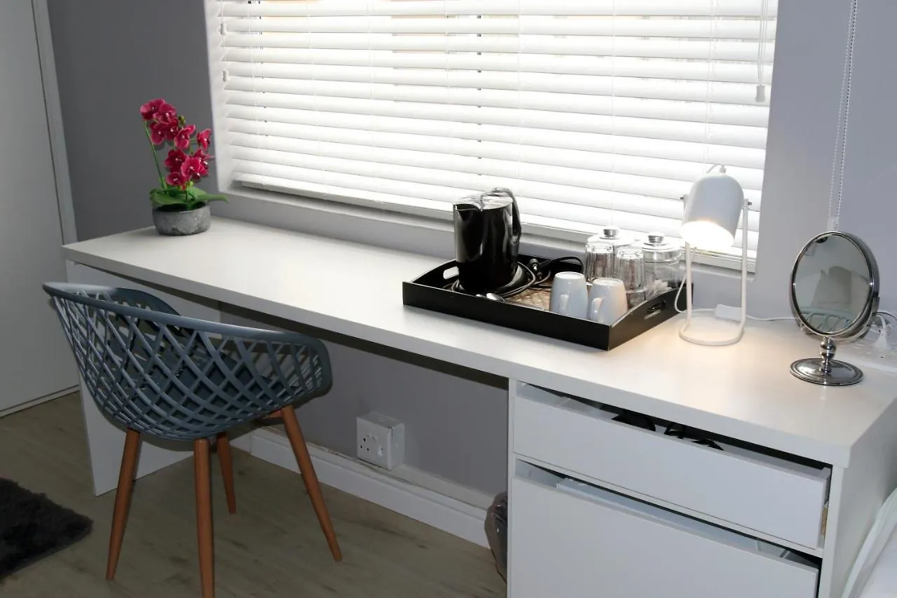 Dolphin Inn Guesthouse Cape Town