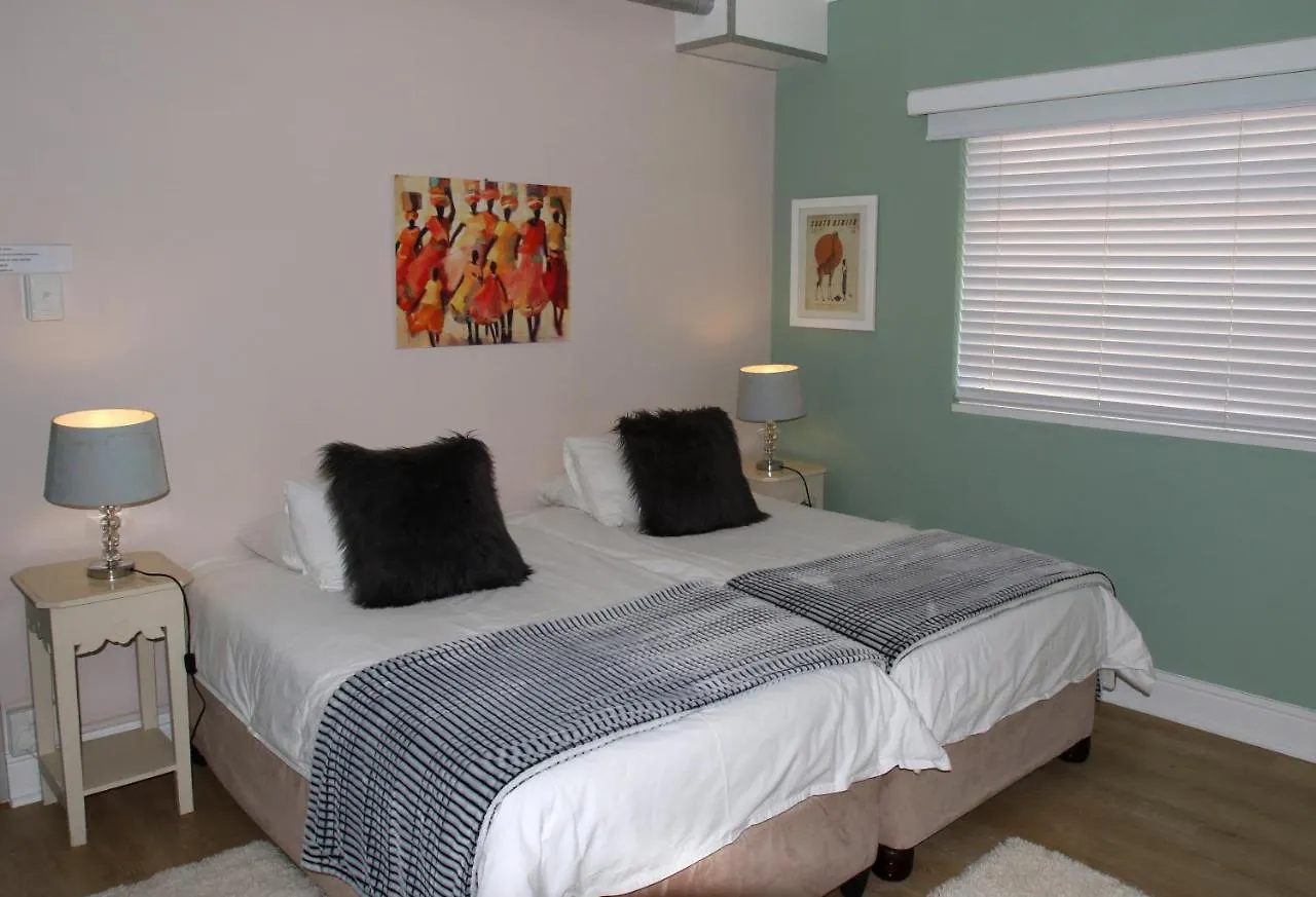 Dolphin Inn Guesthouse Cape Town 3*,  Güney Afrika