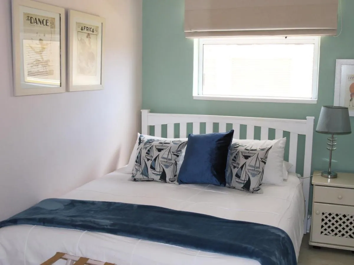 Dolphin Inn Guesthouse Cape Town Bed & Breakfast