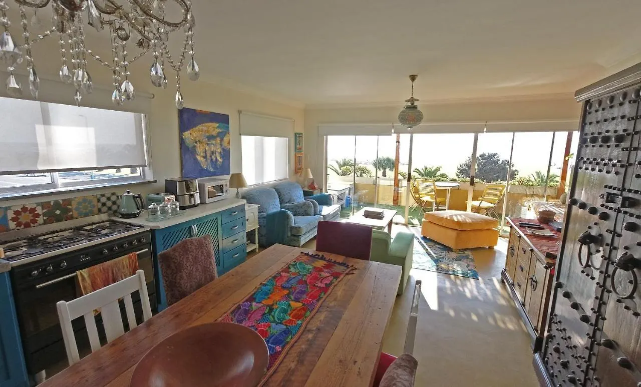Dolphin Inn Guesthouse Cape Town Bed & Breakfast