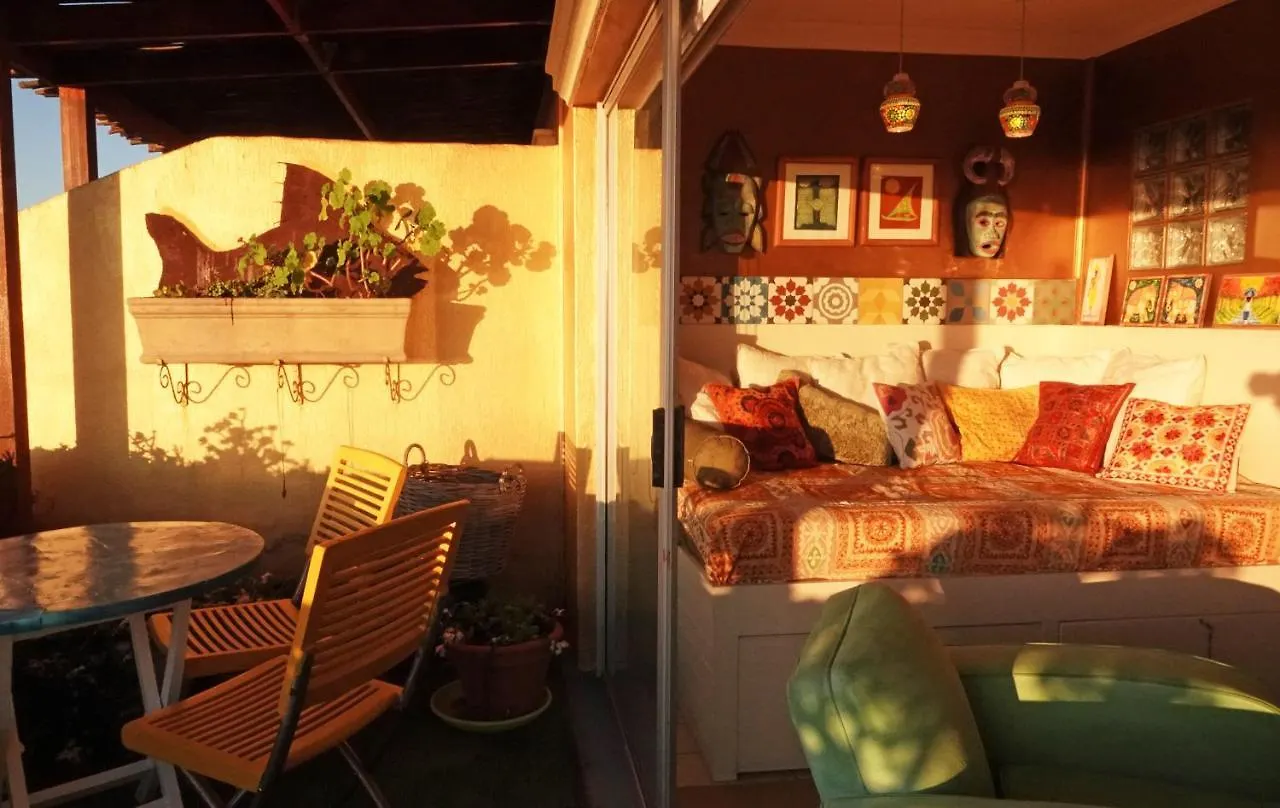Dolphin Inn Guesthouse Cape Town Bed & Breakfast