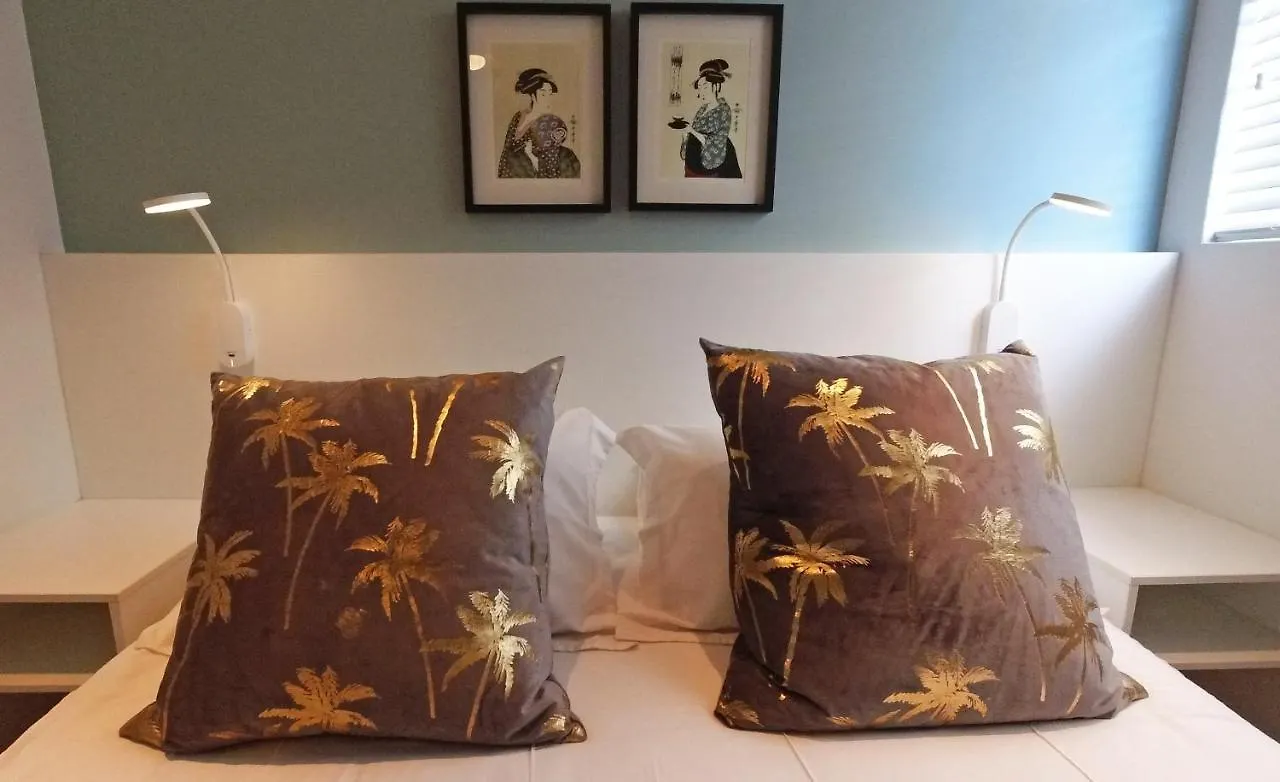 *** Bed & Breakfast Dolphin Inn Guesthouse Cape Town South Africa