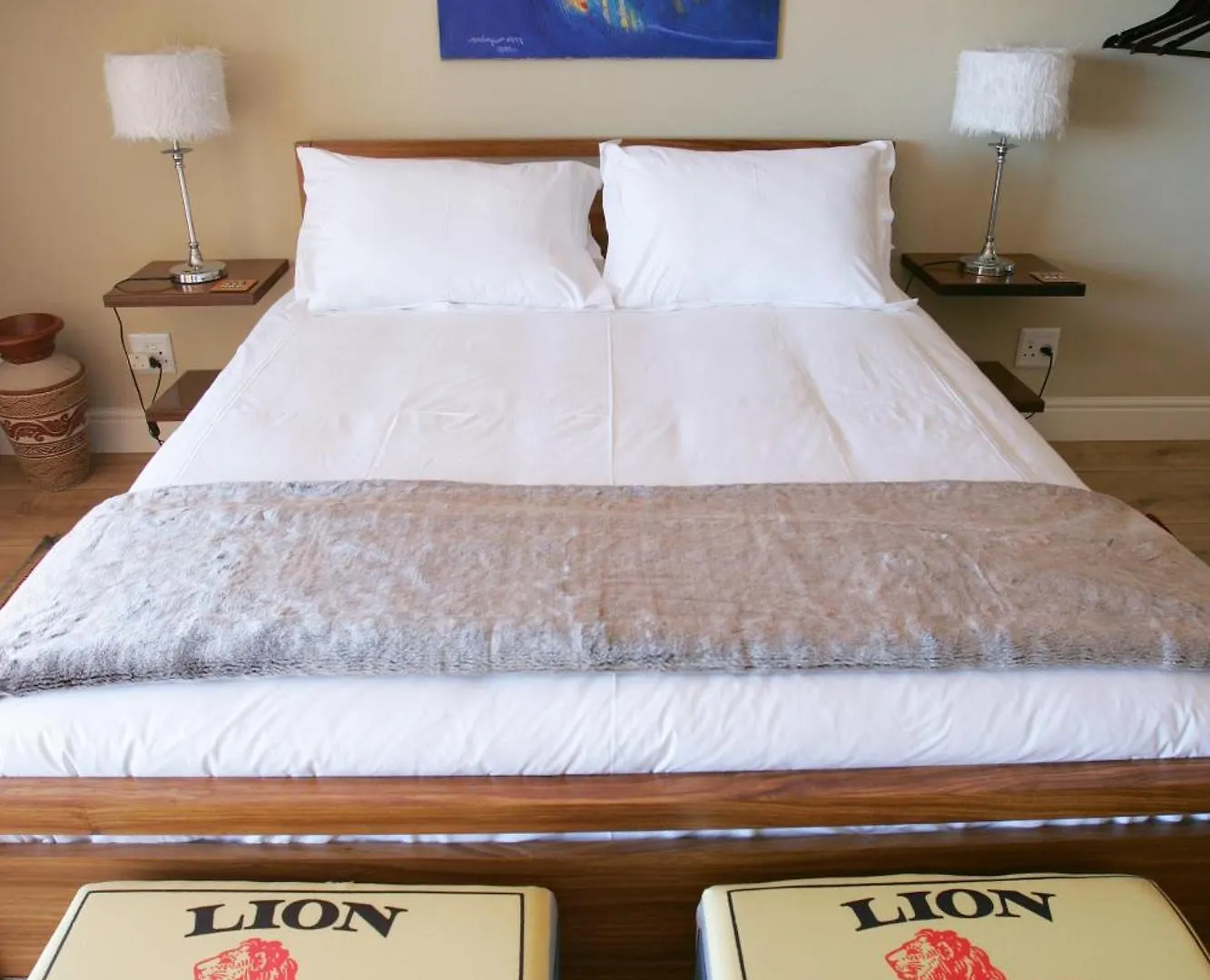 Dolphin Inn Guesthouse Cape Town Bed & Breakfast