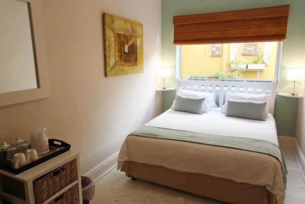 Bed & Breakfast Dolphin Inn Guesthouse Cape Town