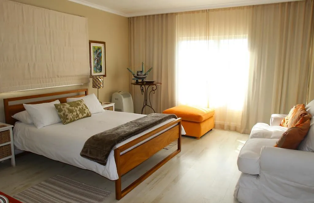 *** Bed & Breakfast Dolphin Inn Guesthouse Cape Town South Africa
