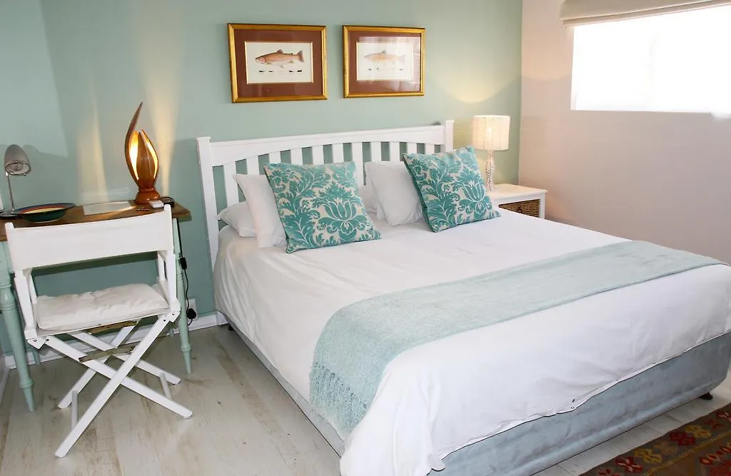 Dolphin Inn Guesthouse Cape Town 3*,